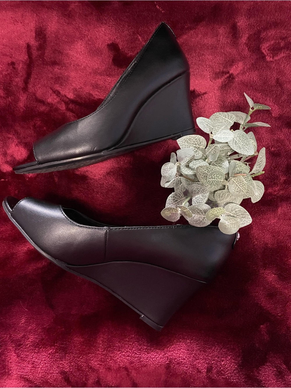 Cute and comfy wedge shoes in wide width